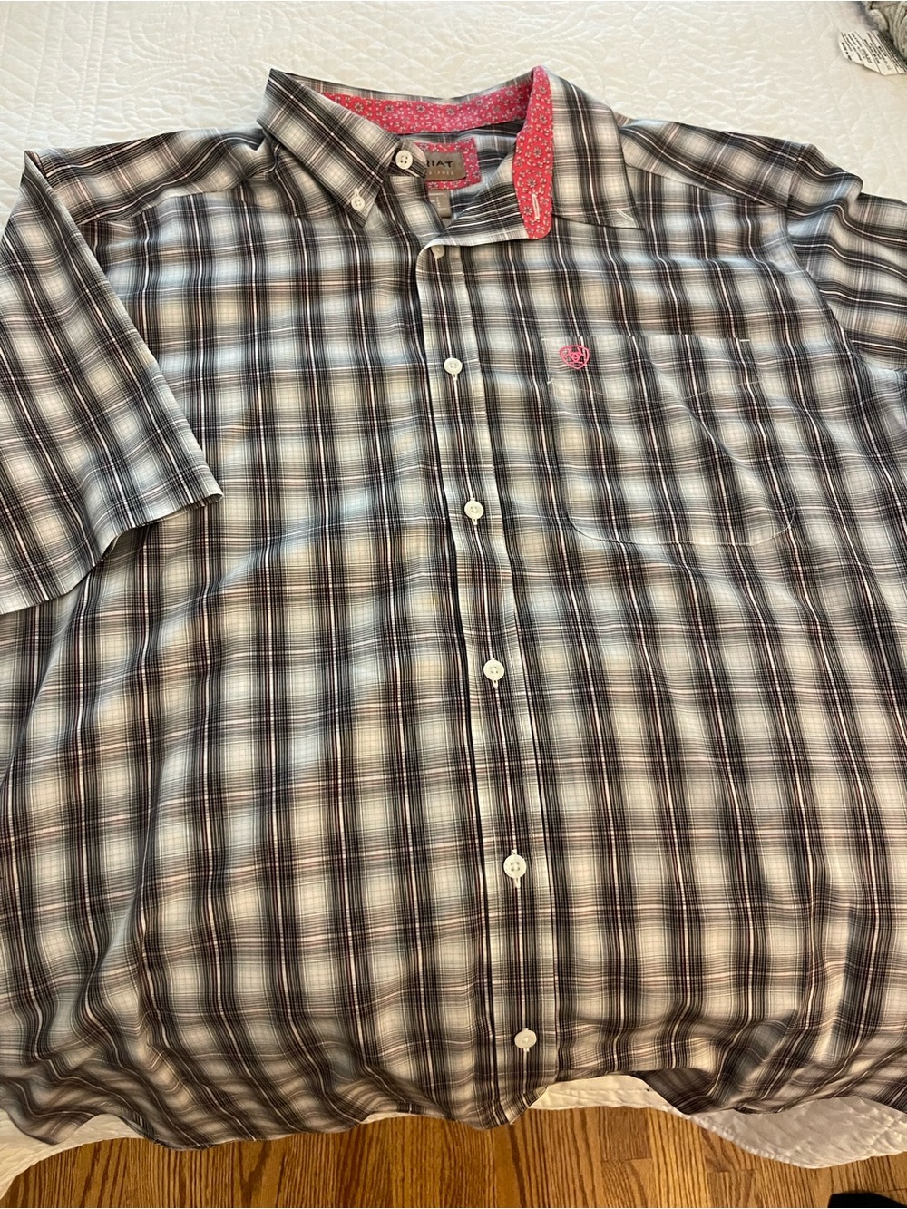 Ariat Men's Short-Sleeve Plaid Button-Down Shirt - Black, White & Brown & Pink